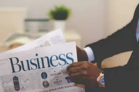 How To Build Your Business While Balancing Personal Finances
