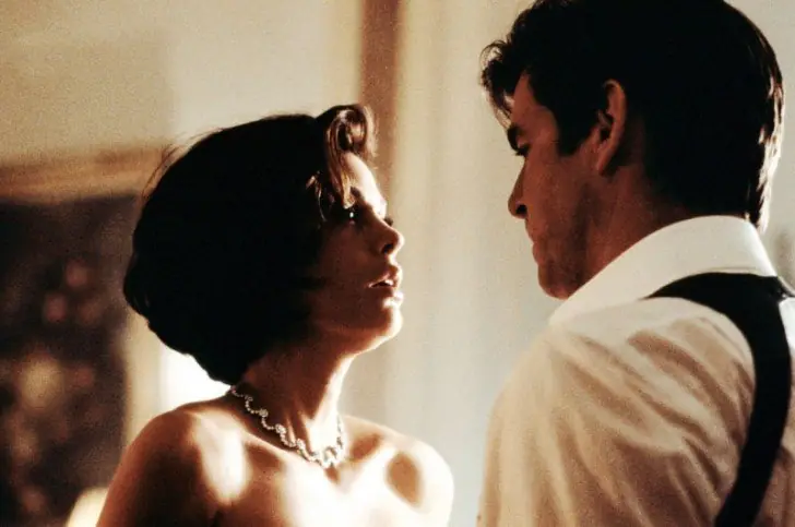 Teri Hatcher & Pierce Brosnan –  Tomorrow Never Dies  (1998)
