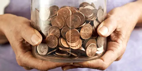 Experts Say You Should NEVER Leave the House Cashless, Here’s Why