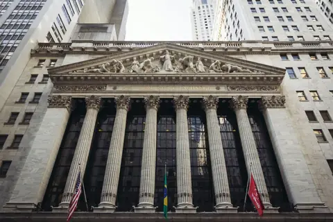 Wall Street’s Stock Market: Decoding the Surprising Dynamics of 2024